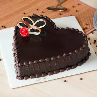 Delicious Heart Shape Chocolate Cake