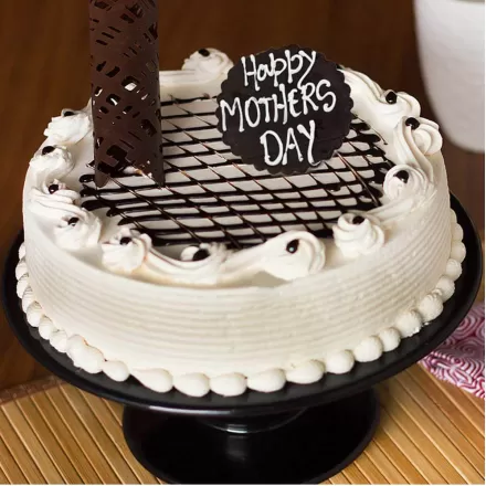 Lovely Pineapple With Vanilla Cake