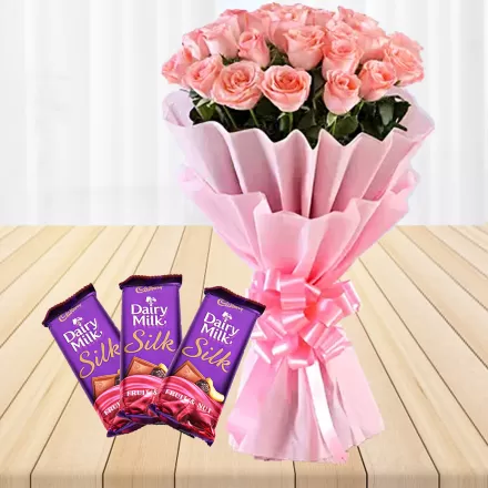 Beautiful Roses With 3 Chocolates