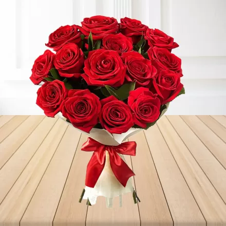 Beautiful 15 Red Roses Bouquet