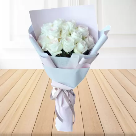 15 White Roses Bouquet