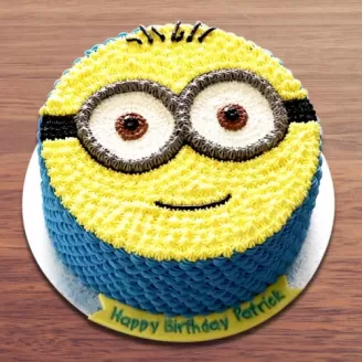 Minion Fondant Cake