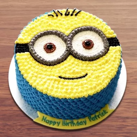 Minion Fondant Cake