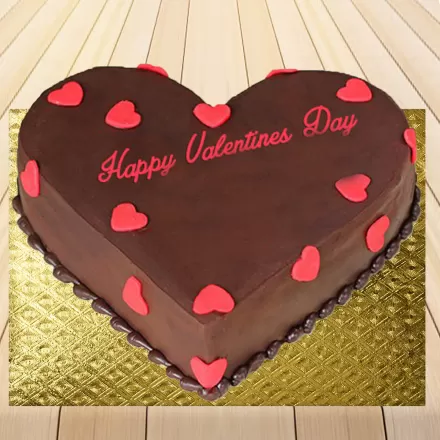 Pretty Heart Shape Chocolate Cake 